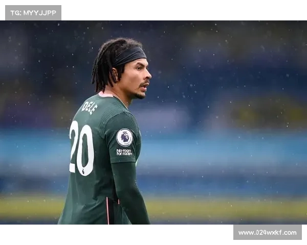 半场战报：圣地亚哥破门助米兰领先 利兹联施塔赫中楣错失良机